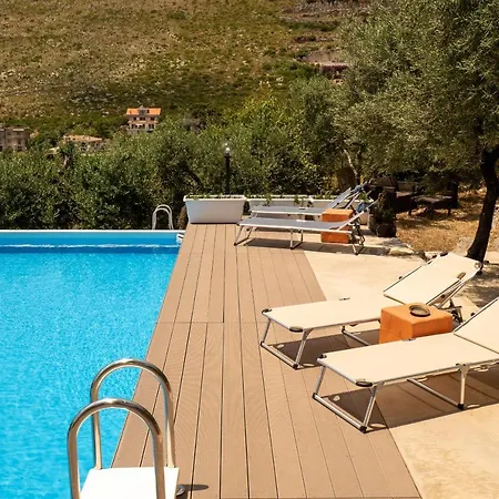 Villa Mira